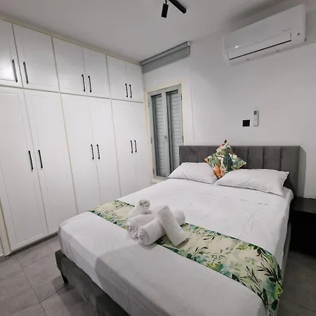 Makenzy Hidden Gem Apartment Larnaca Exterior photo