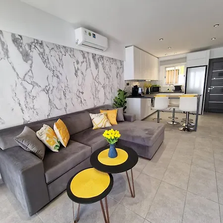 Makenzy Hidden Gem Apartment Larnaca Exterior photo