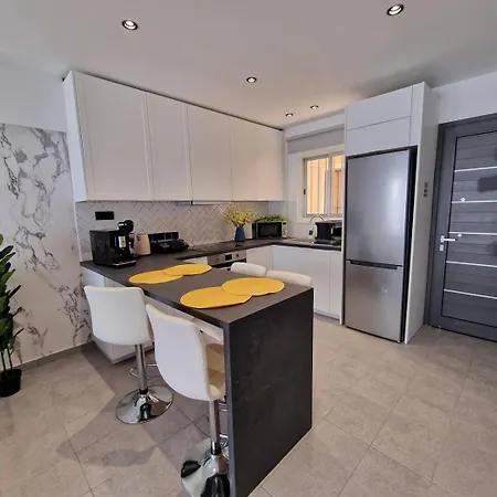 Makenzy Hidden Gem Apartment Larnaca Exterior photo