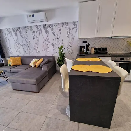 Makenzy Hidden Gem Apartment Larnaca Exterior photo